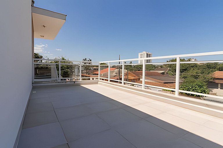 Condomínio gostoso em Peruibe - piscina e garagem