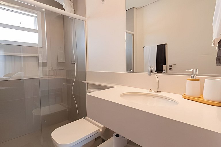 Condomínio gostoso em Peruibe - piscina e garagem