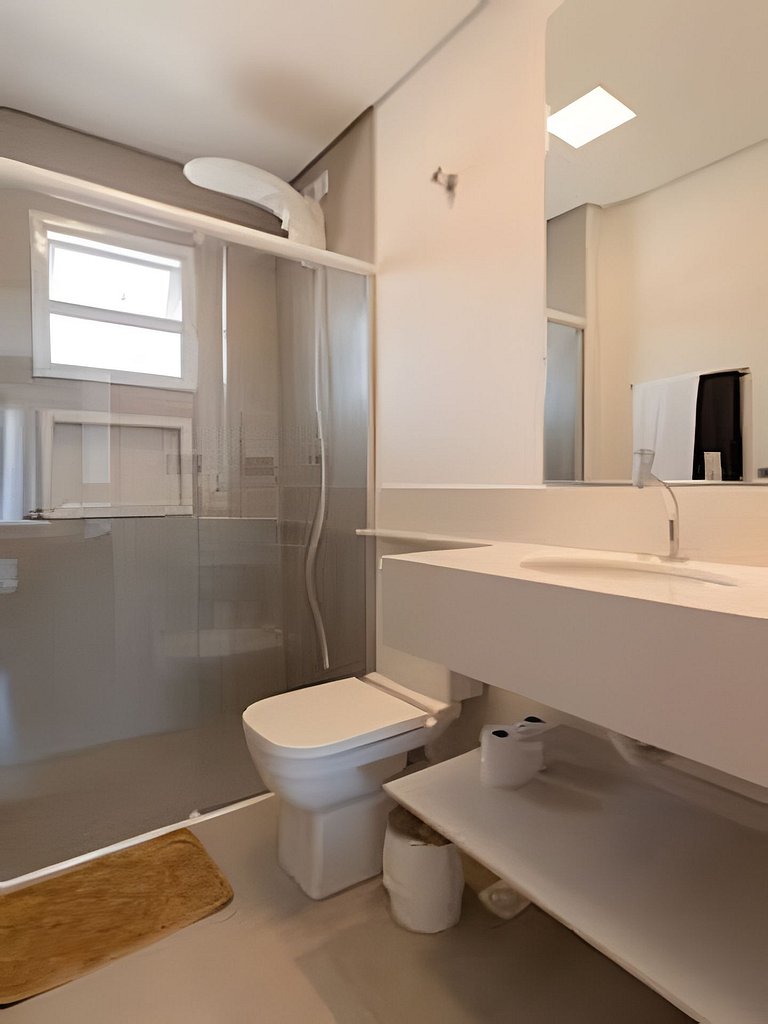 Condomínio gostoso em Peruibe - piscina e garagem