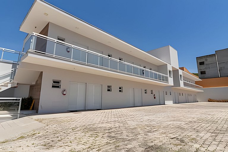 Condomínio gostoso em Peruibe - piscina e garagem