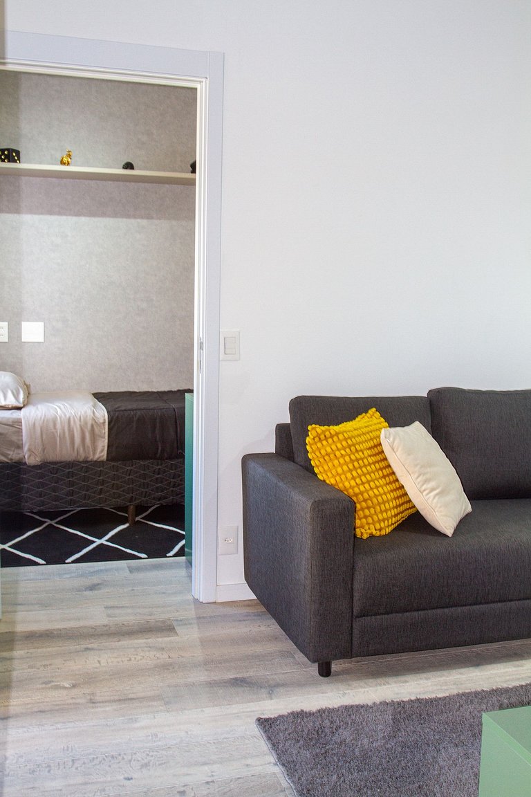 Apt 2 quartos luxuoso no campo belo. Ar e piscina