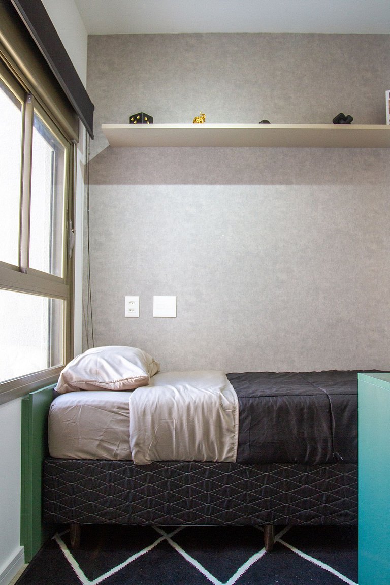 Apt 2 quartos luxuoso no campo belo. Ar e piscina