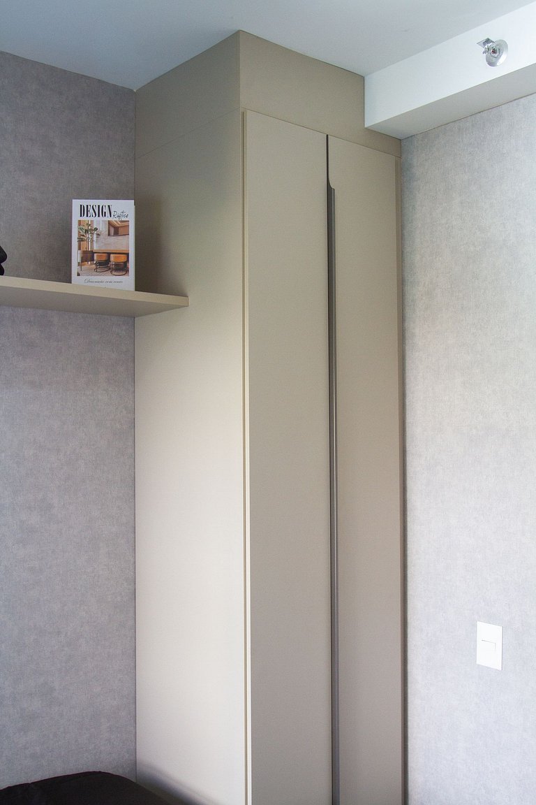 Apt 2 quartos luxuoso no campo belo. Ar e piscina