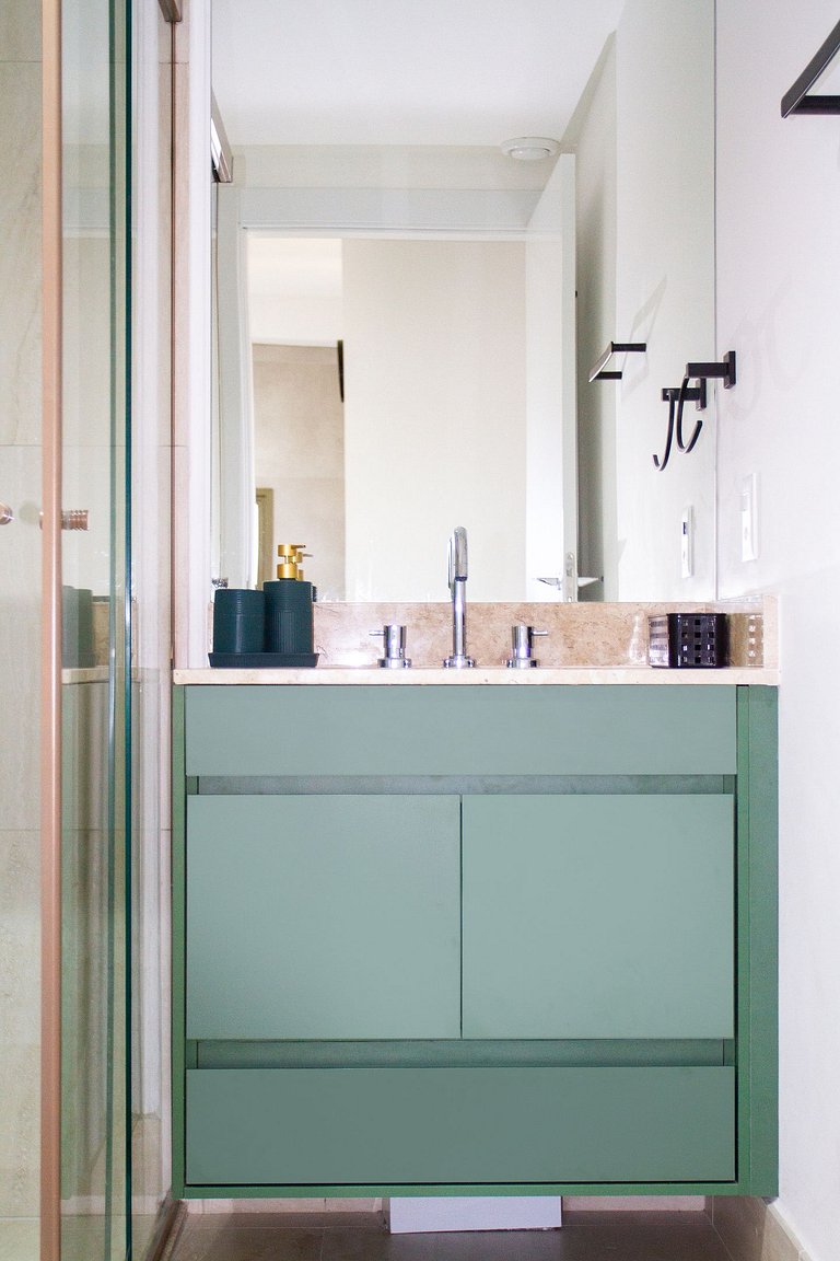 Apt 2 quartos luxuoso no campo belo. Ar e piscina