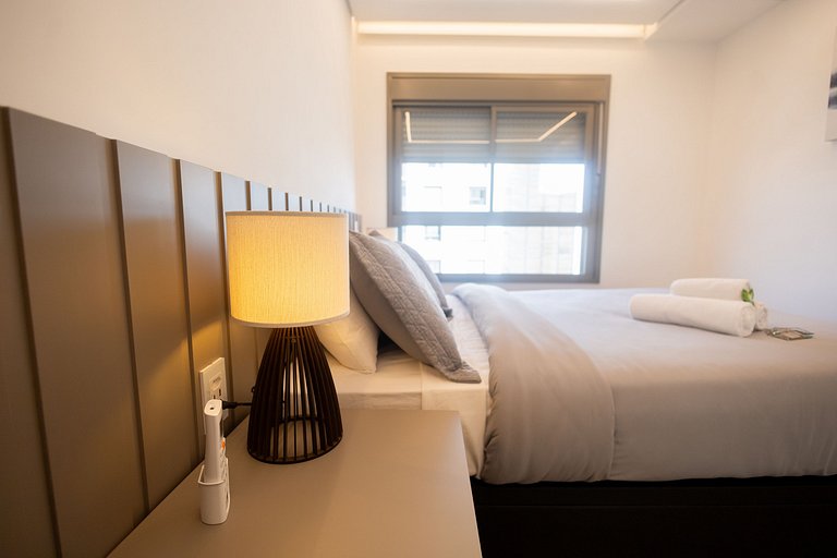 Apto c/ ar, piscina e academia