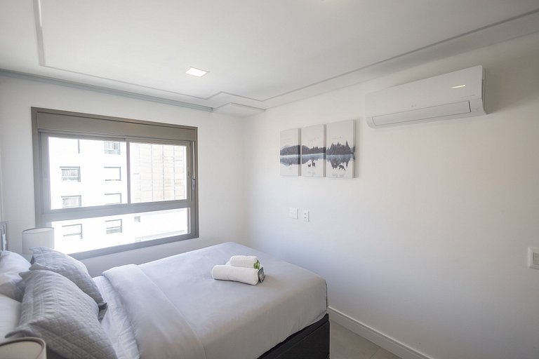 Apto c/ ar, piscina e academia