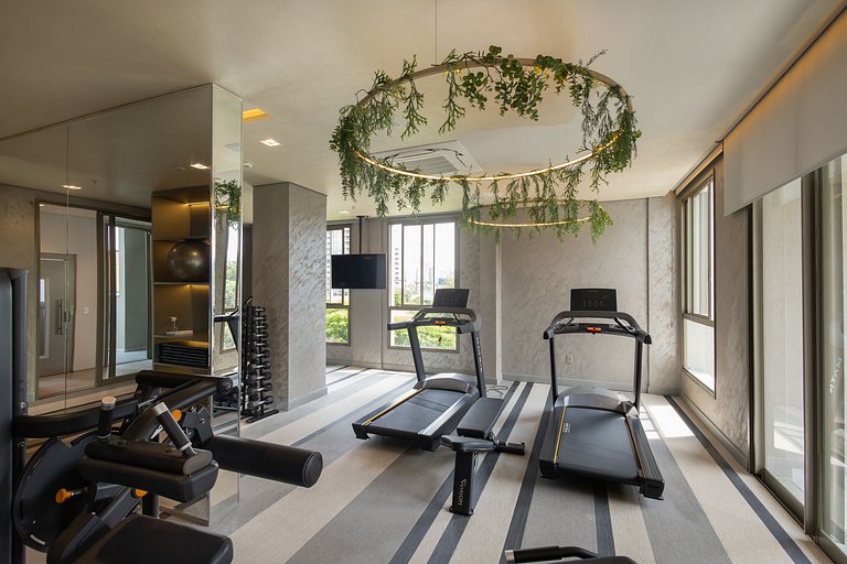 Apto c/ ar, piscina e academia