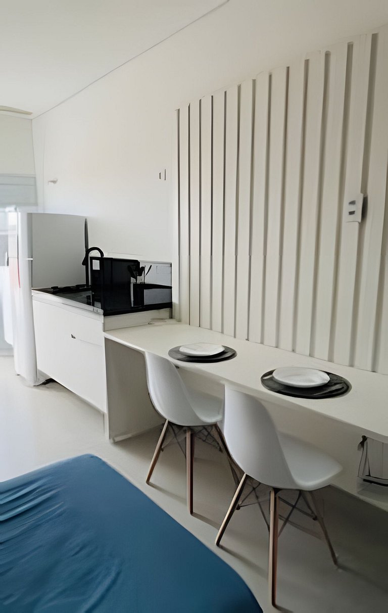 Studio para 3 pessoas com piscina no centro de Peruíbe