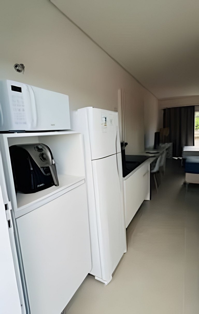 Studio para 3 pessoas com piscina no centro de Peruíbe
