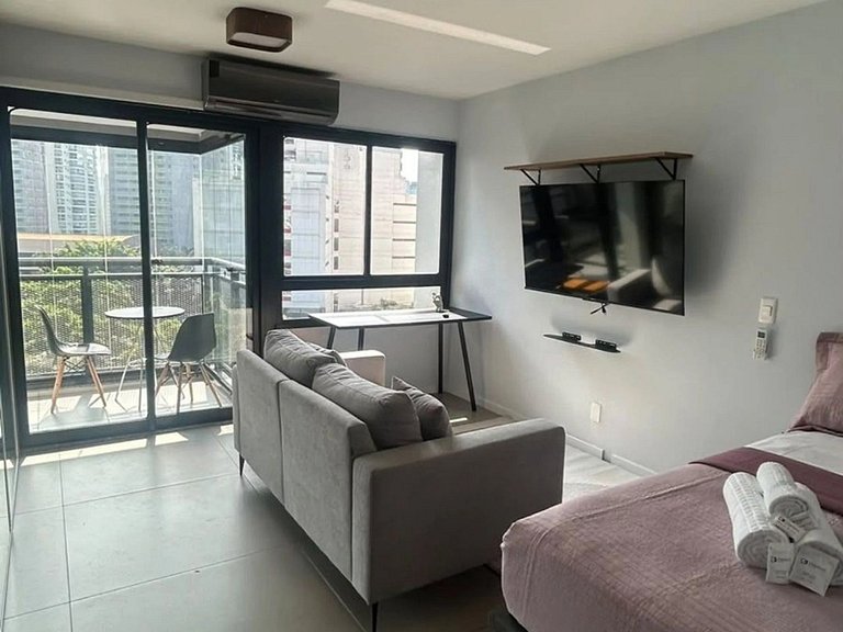 Studio moderno com varanda e vista na Vila Olímpia