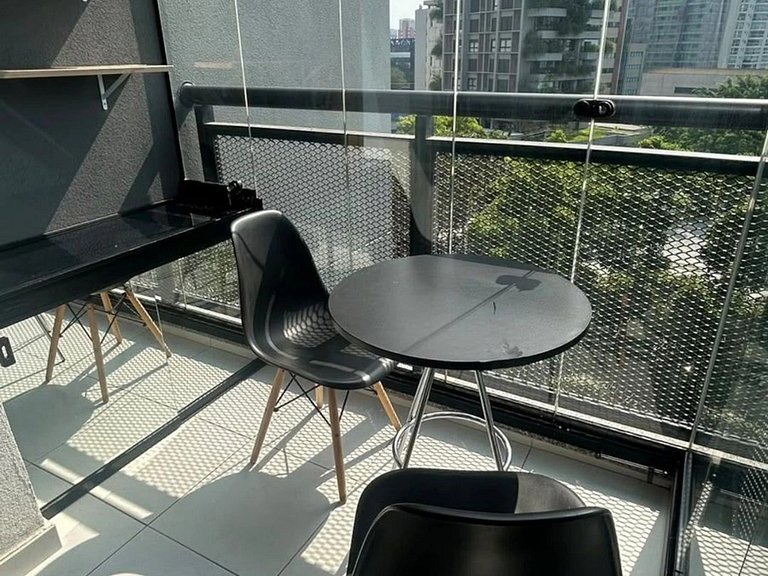 Studio moderno com varanda e vista na Vila Olímpia